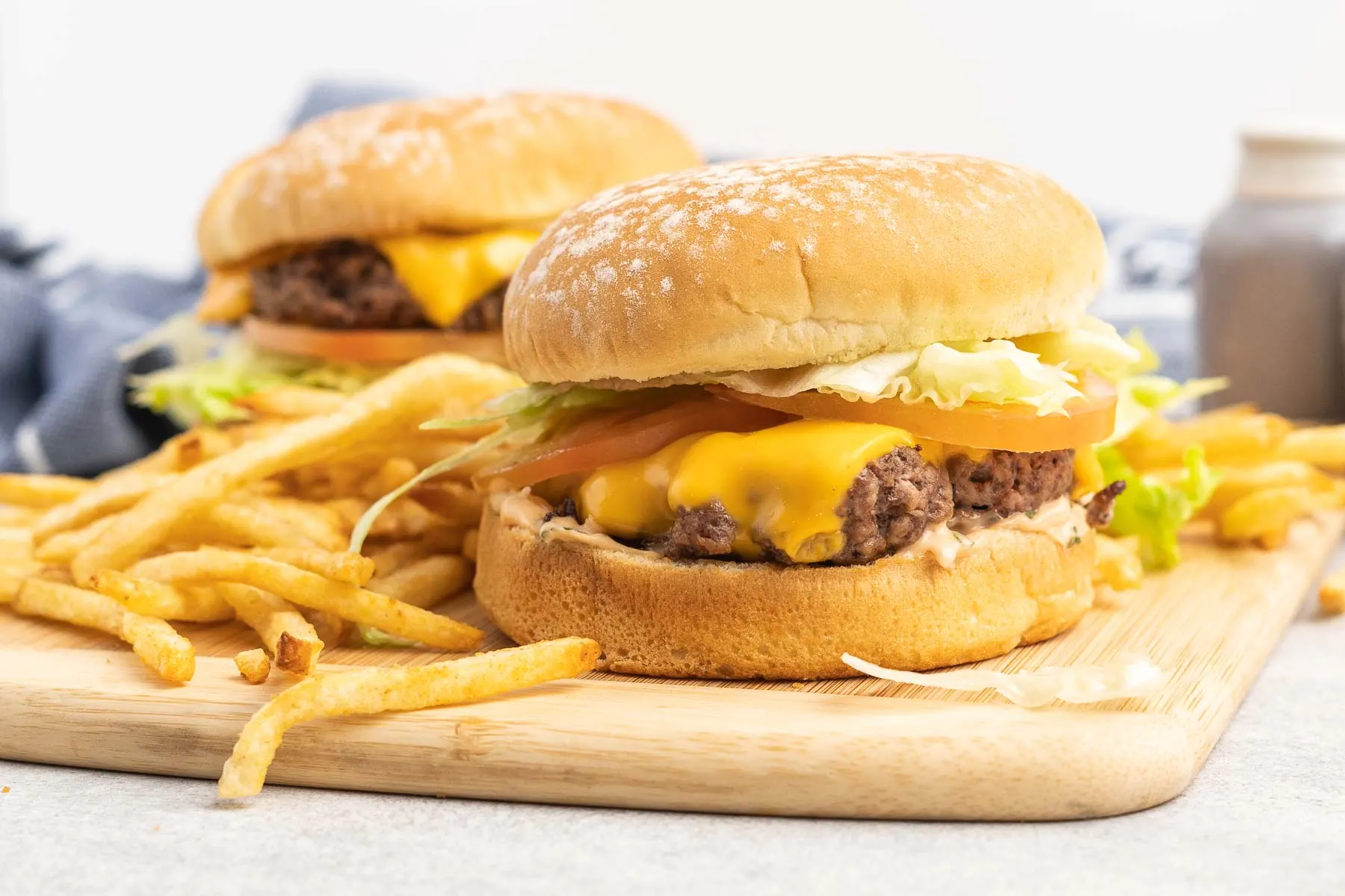 Yes, You Can Grill Burgers on a Cast-Iron Skillet. Here's How - CNET